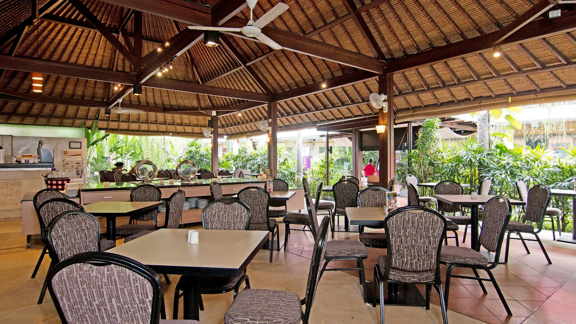 *** Hotel Zen Rooms Kuta Sentral Parkir 1 Indonesia