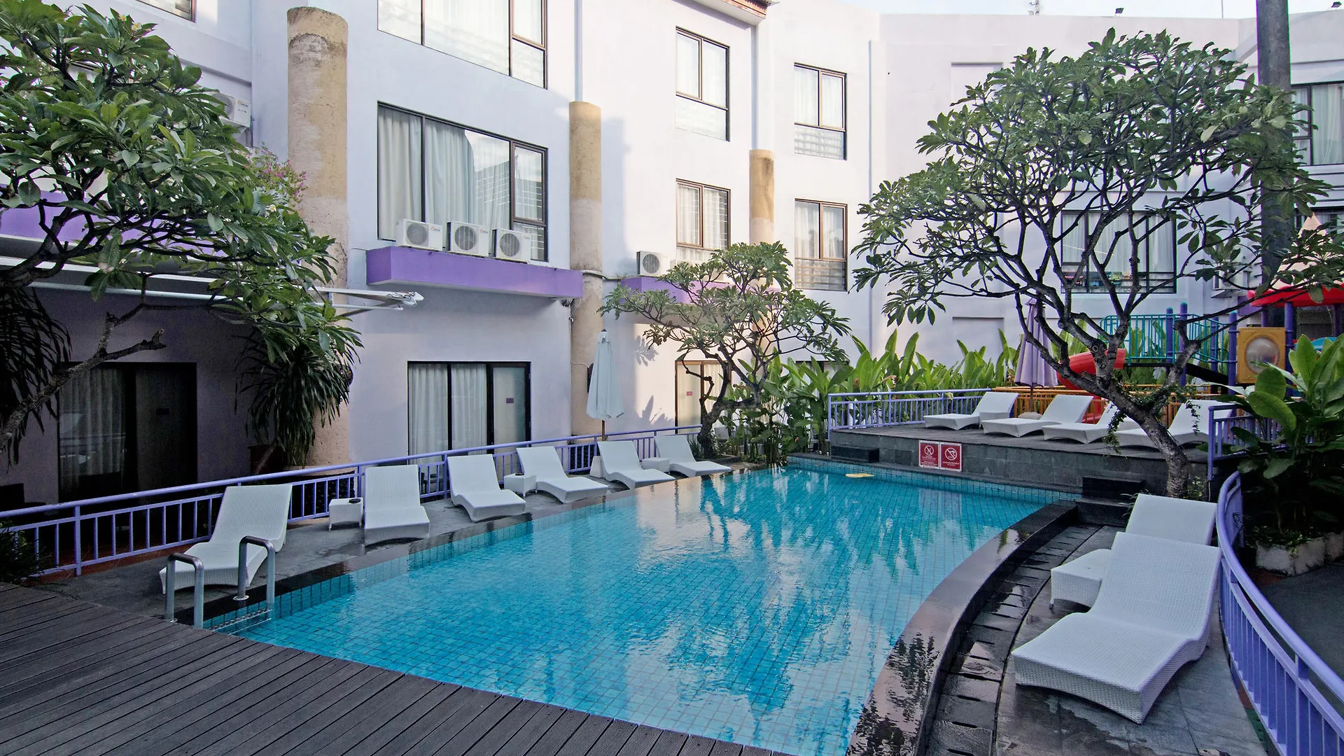 Hotel Zen Rooms Kuta Sentral Parkir 1