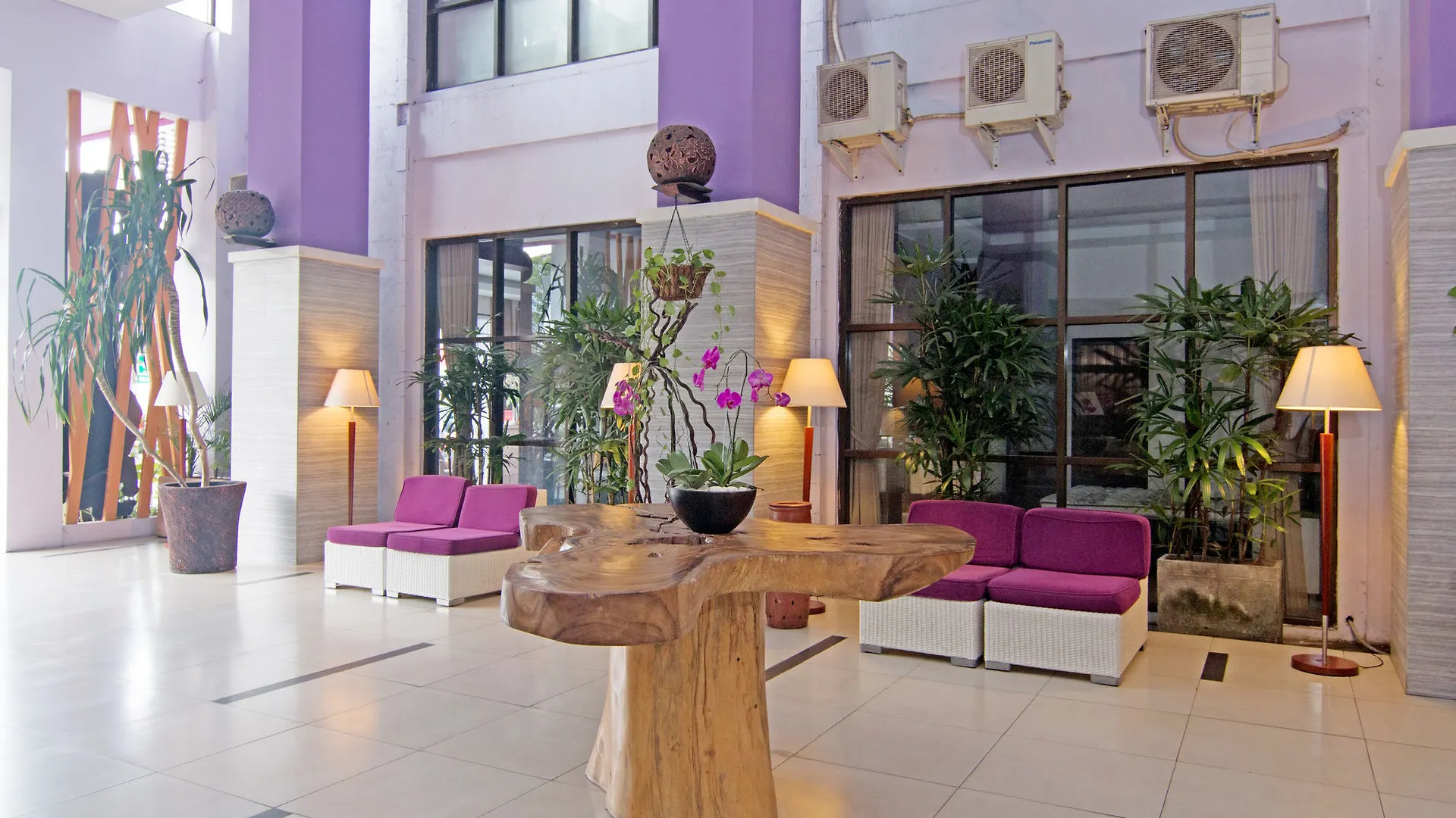 Zen Rooms Kuta Sentral Parkir 1 Hotel